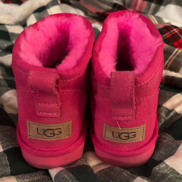 UGG Ultra Mini - Picture 3 of 6